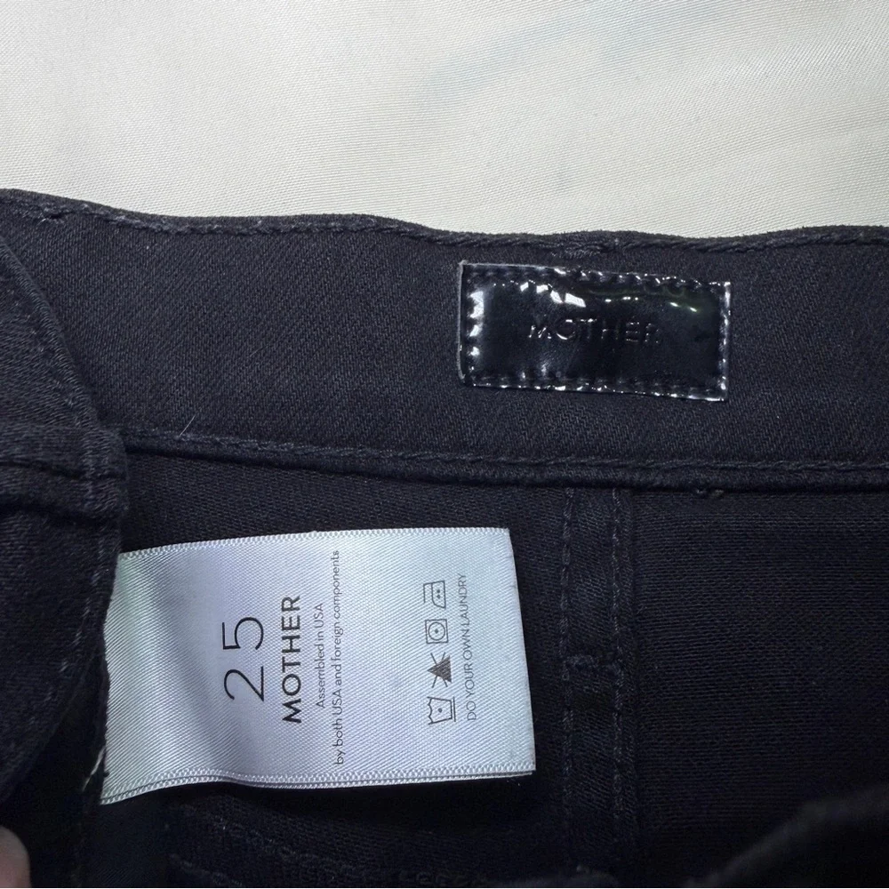 MOTHER- The Roller Prep Heel in Pitch Black Size 25 Flare Jeans RAW HEM